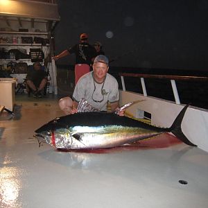 '07 Farallon Charter/last cast/210lbs!