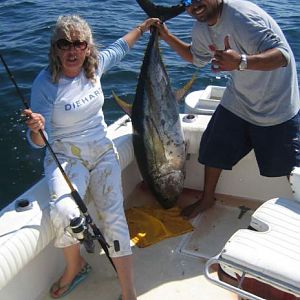 Lynda's first Yellowfin (on light tackle)