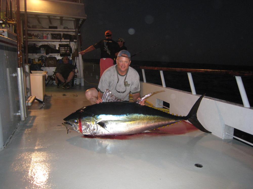 '07 Farallon Charter/last cast/210lbs!