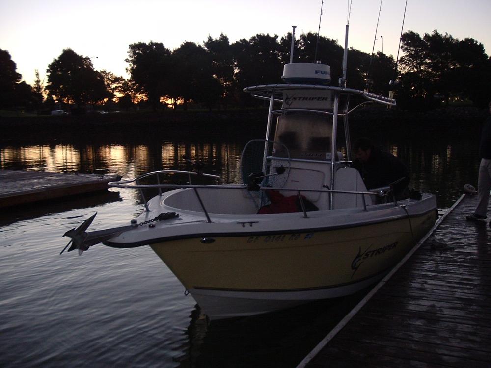 "Kingfisher" Chris's Rare 21' Striper CC with a Yellow HULL!