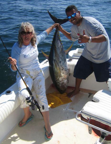 Lynda's first Yellowfin (on light tackle)